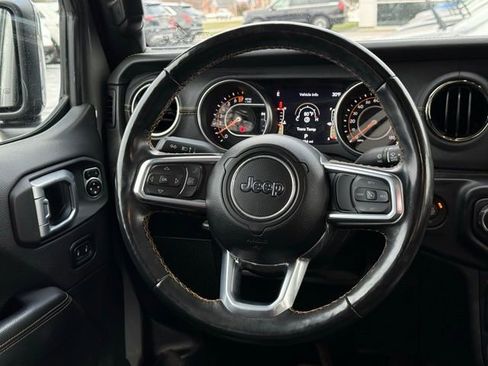 Used 2023 Jeep Gladiator Overland image 8