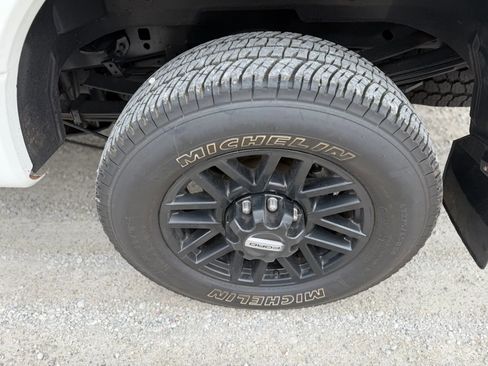 Used 2020 Ford F250 Lariat AWD/4WD image 9