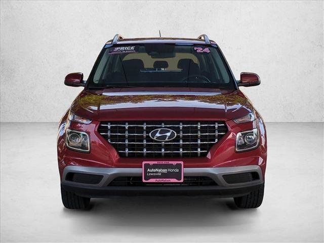 Used 2024 Hyundai Venue SEL FWD image 2