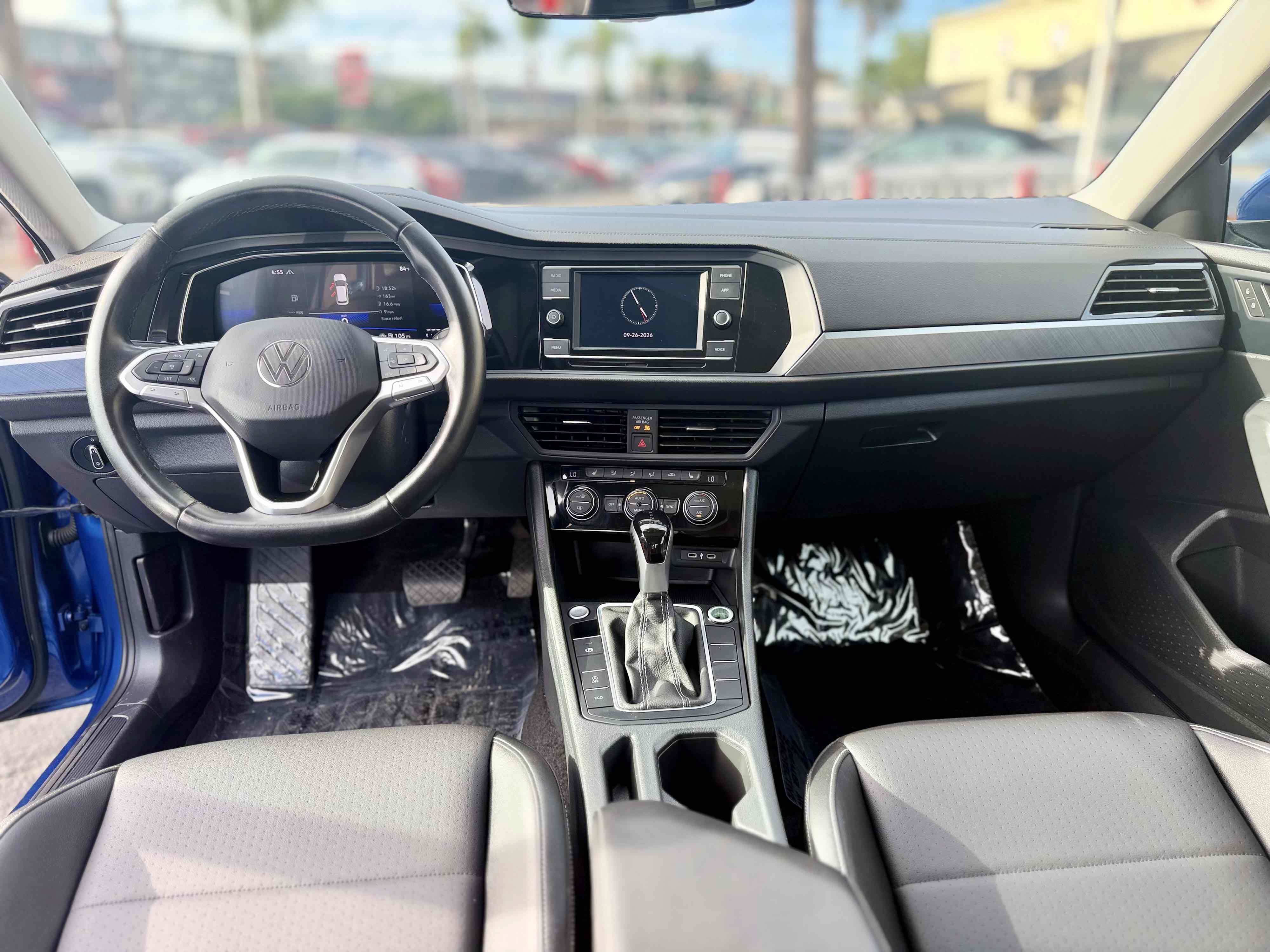 Used 2024 Volkswagen Jetta SE FWD image 18