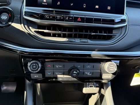 New 2026 Jeep Compass Latitude image 20