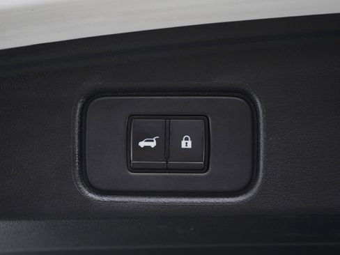 Used 2023 Nissan Pathfinder SL w/ SL Premium Package image 18