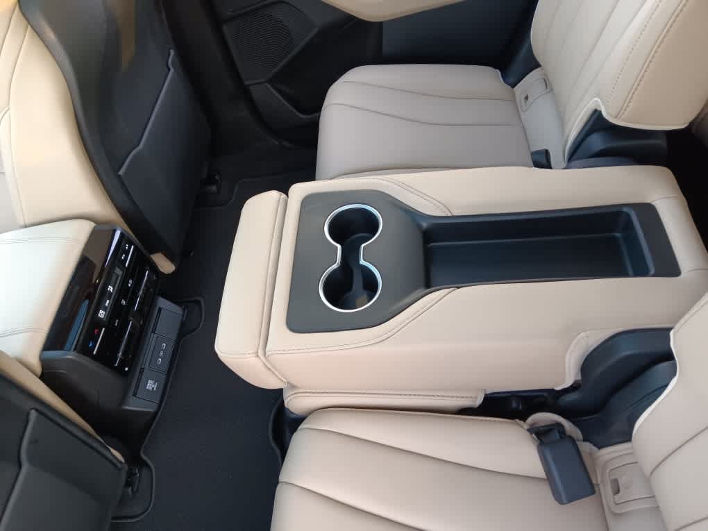 Used 2026 Acura MDX SH-AWD image 17