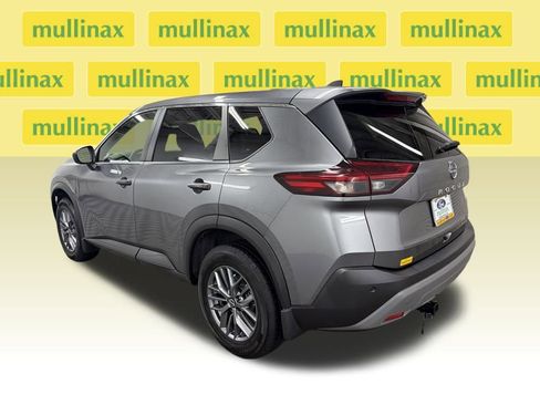 Used 2023 Nissan Rogue S image 10