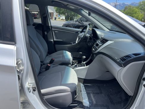 Used 2014 Hyundai Accent GLS FWD image 10