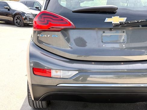 Used 2018 Chevrolet Bolt LT FWD image 12