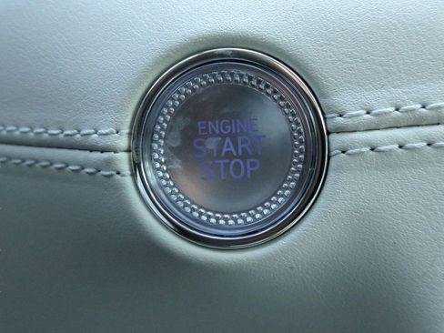 Used 2025 Genesis G90 3.5T AWD/4WD image 24