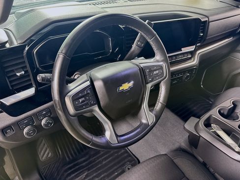 Used 2024 Chevrolet Silverado 1500 LT AWD/4WD image 12