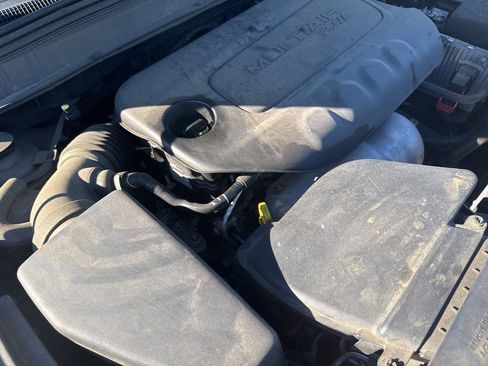 Used 2019 Jeep Cherokee Latitude Plus w/ Cold Weather Group image 6