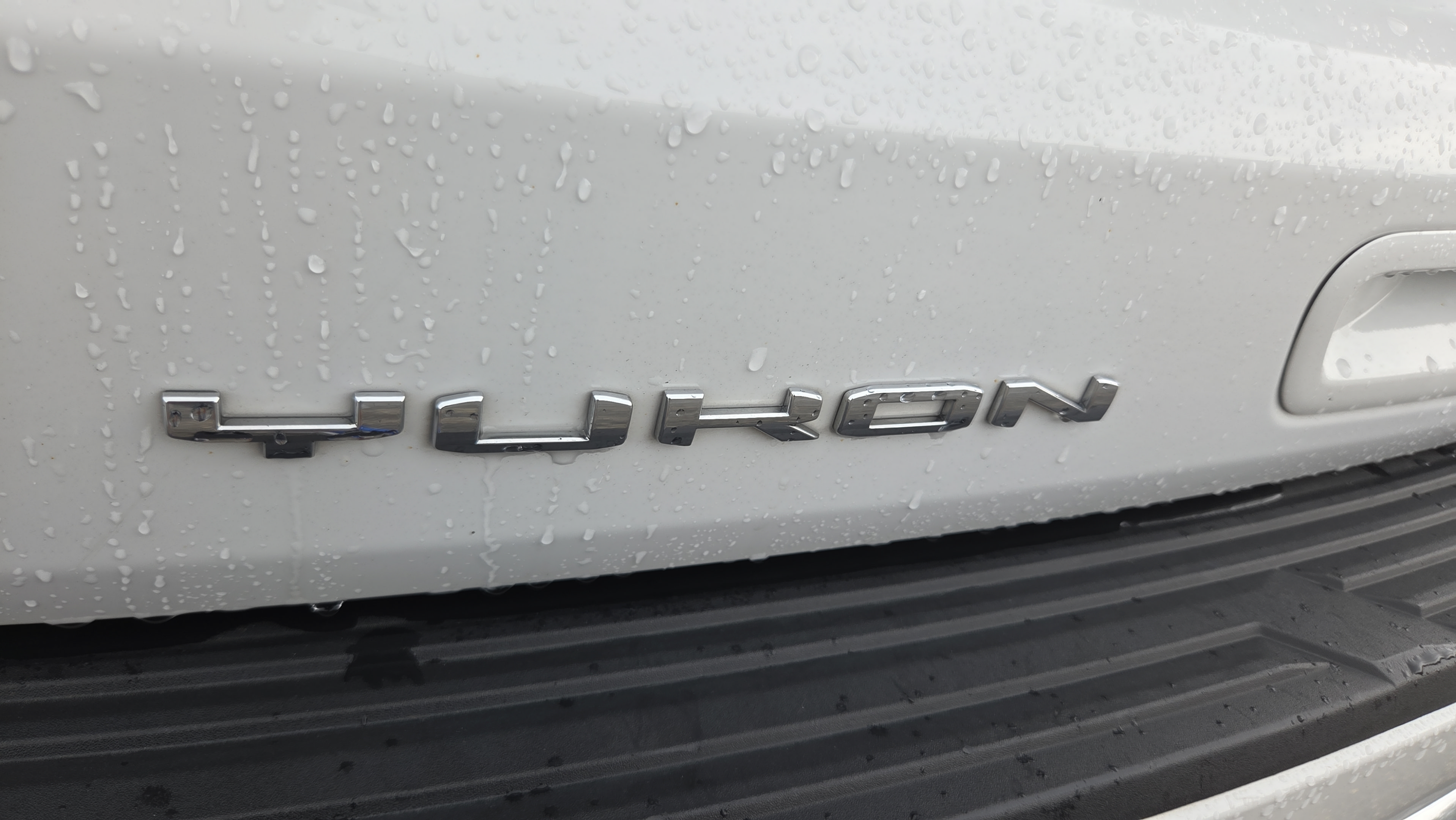 Used 2025 GMC Yukon XL Denali AWD/4WD image 16