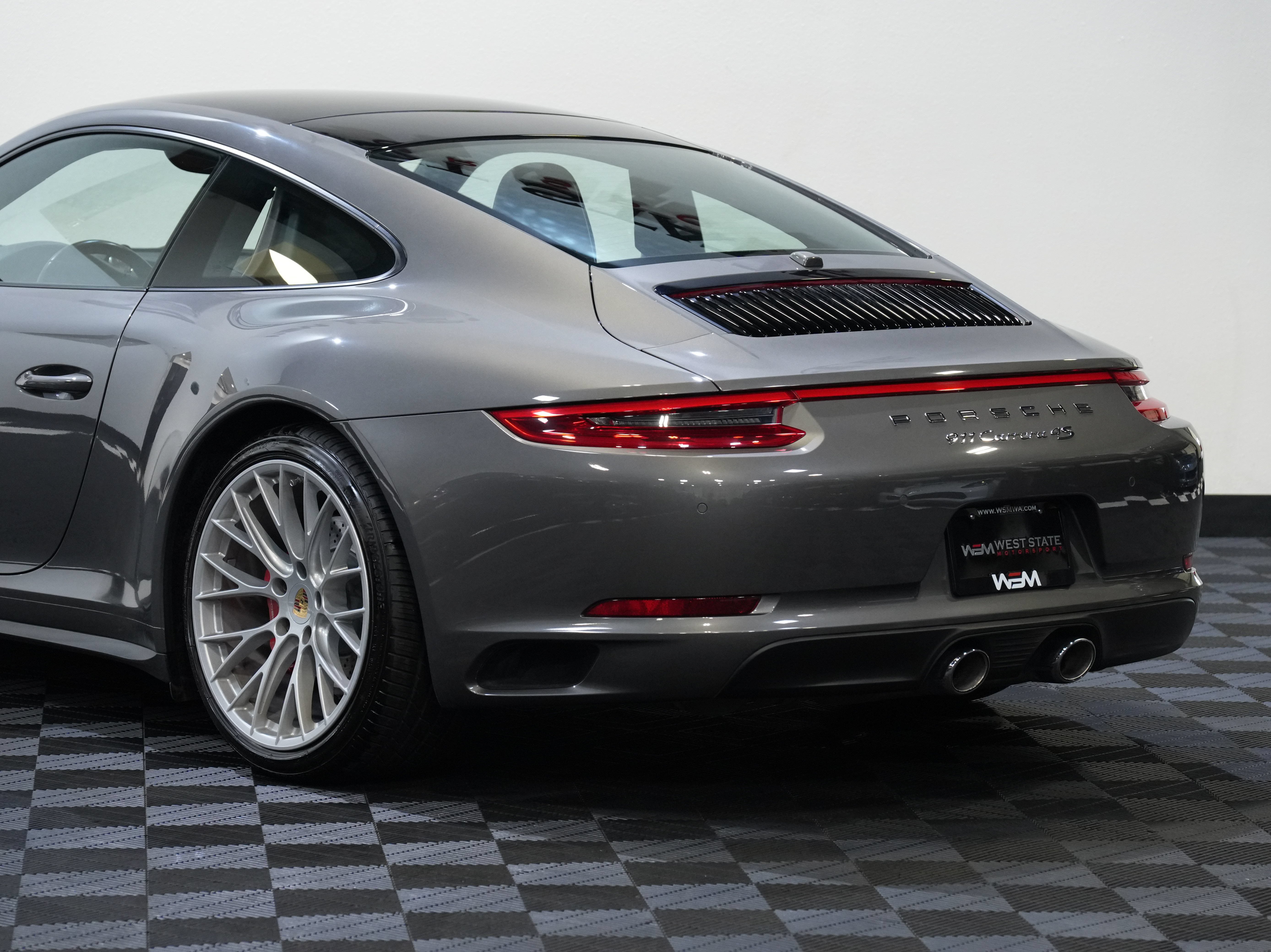 Used 2017 Porsche 911 Carrera 4S AWD/4WD image 16