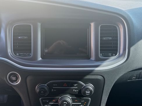 Used 2022 Dodge Charger SXT RWD image 10