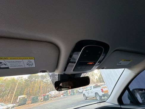 Used 2021 Hyundai Santa Fe SEL image 19