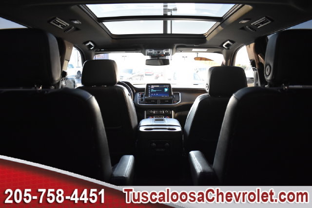 Used 2023 Chevrolet Suburban Z71 w/ Luxury Package AWD/4WD image 14