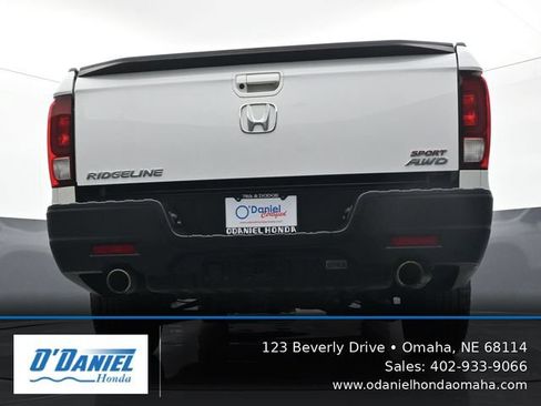 Used 2023 Honda Ridgeline Sport image 11