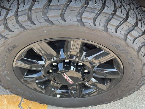 New 2026 GMC Sierra 2500 AT4 w/ AT4 Premium Plus Package AWD/4WD image 14