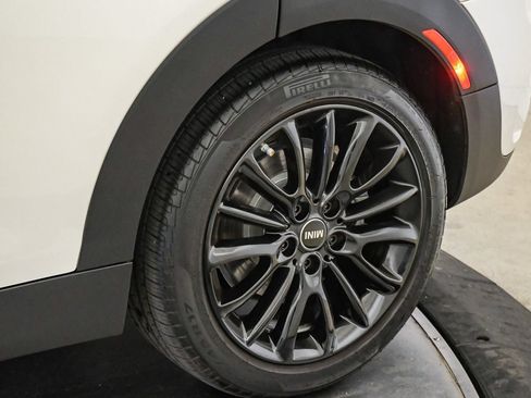 Used 2024 MINI Cooper Clubman S w/ Signature Upholstery Package FWD image 11