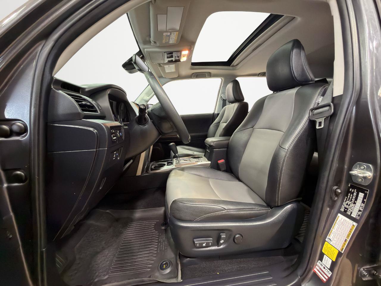 Used 2022 Toyota 4Runner SR5 Premium RWD image 14