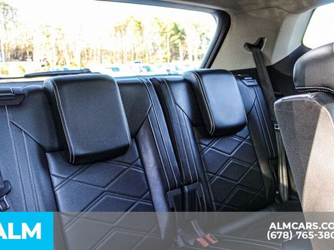 Used 2024 Volkswagen Atlas SE image 21