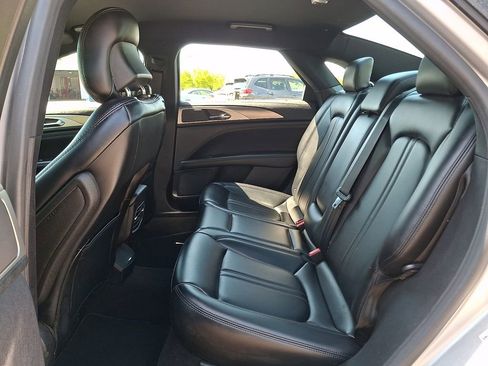 Used 2019 Lincoln MKZ Premiere FWD image 13