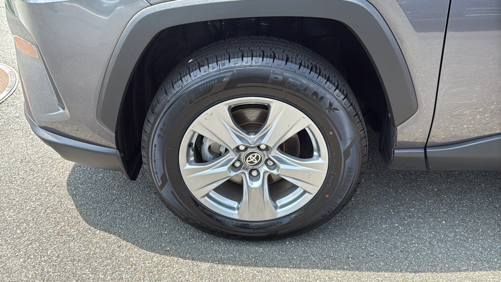 Used 2024 Toyota RAV4 XLE AWD/4WD image 8