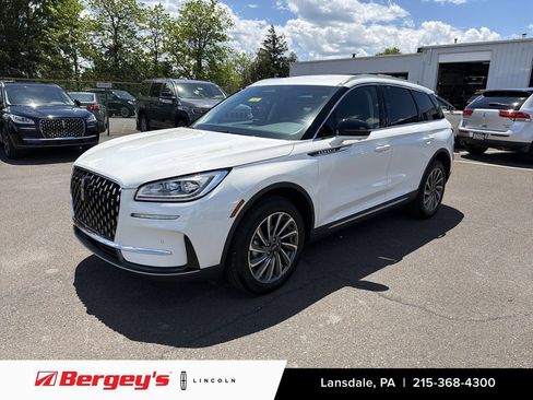 Used 2023 Lincoln Corsair Reserve w/ Equipment Group 201A AWD/4WD image 1