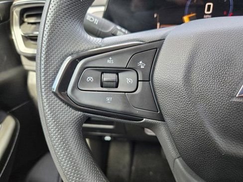 Used 2025 Chevrolet TrailBlazer LT AWD/4WD image 17