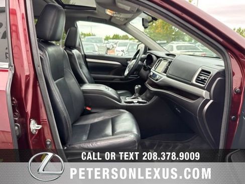 Used 2015 Toyota Highlander XLE FWD image 13