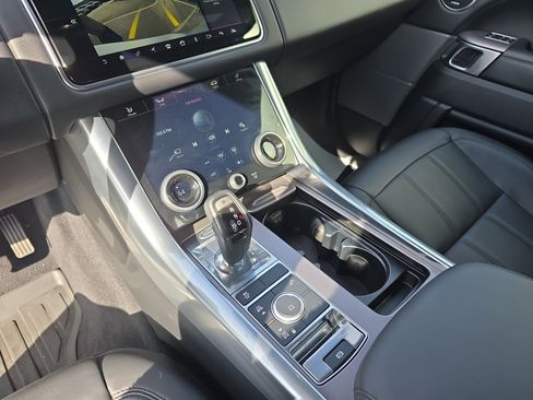 Used 2019 Land Rover Range Rover Sport HSE image 29