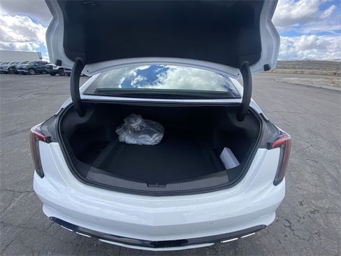 Used 2026 Cadillac CT5 V w/ Platinum Package image 24