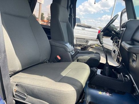 Used 2006 Jeep Wrangler Rubicon w/ Security Group image 17