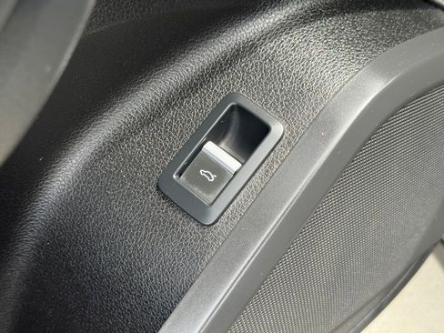Used 2021 Audi Q5 2.0T Premium AWD/4WD image 16