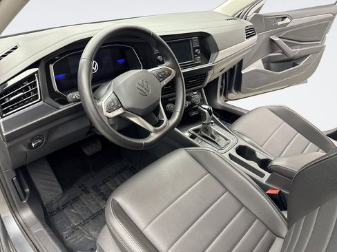 Used 2023 Volkswagen Jetta SE image 10