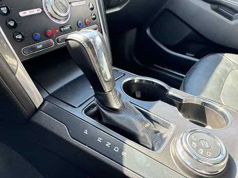 Certified 2018 Ford Explorer Platinum image 32