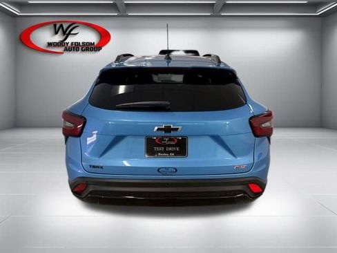New 2026 Chevrolet Trax RS w/ Sunroof Package FWD image 3