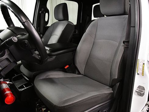 Used 2024 RAM 3500 Big Horn image 30