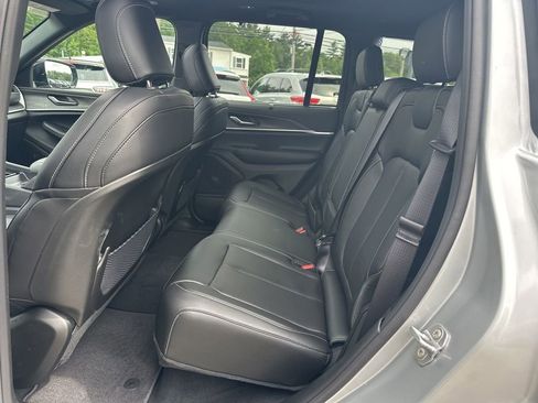 New 2025 Jeep Grand Cherokee Limited w/ Luxury Tech Group II image 27