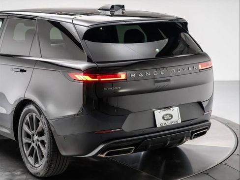 New 2025 Land Rover Range Rover Sport SE image 28