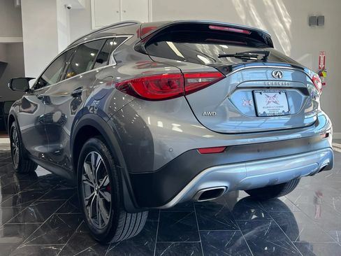 Used 2019 INFINITI QX30 AWD w/ Cargo Package image 4