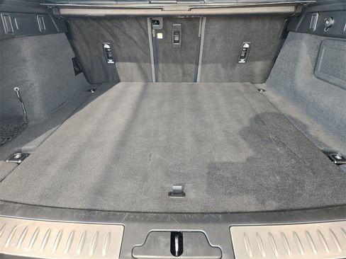 Used 2025 Land Rover Range Rover Velar Dynamic SE image 30