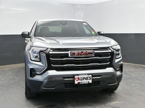 Used 2025 GMC Terrain Elevation AWD/4WD image 2
