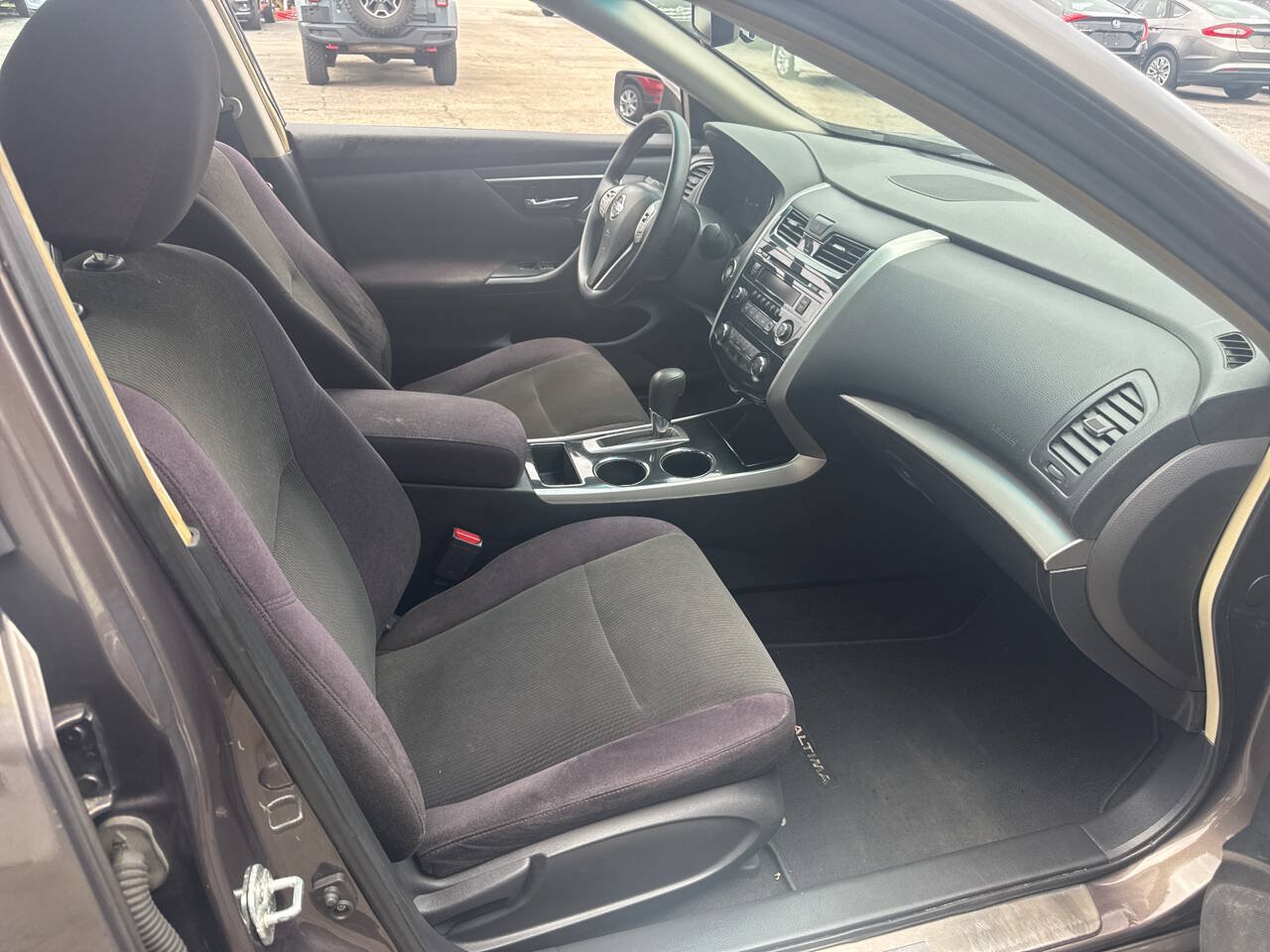 Used 2013 Nissan Altima 2.5 S FWD image 12
