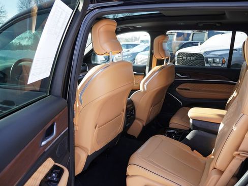 Certified 2024 Jeep Grand Cherokee L Summit w/ High Altitude Package image 17