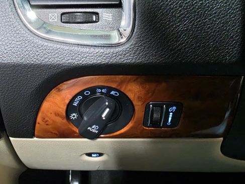 Used 2015 Dodge Durango Limited image 42