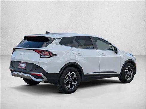 Used 2025 Kia Sportage LX FWD image 5