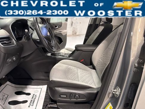 Used 2018 Chevrolet Equinox LT w/ Sun & Infotainment Package image 11