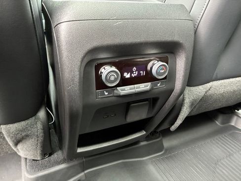 Certified 2025 Buick Enclave Avenir w/ Super Cruise Package AWD/4WD image 19