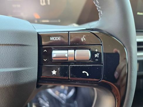 New 2026 Kia Sorento LX FWD image 12