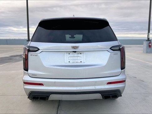 Used 2020 Cadillac XT6 Sport w/ Platinum Package image 5