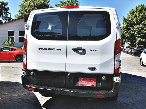 Used 2019 Ford Transit 350 XLT RWD image 3
